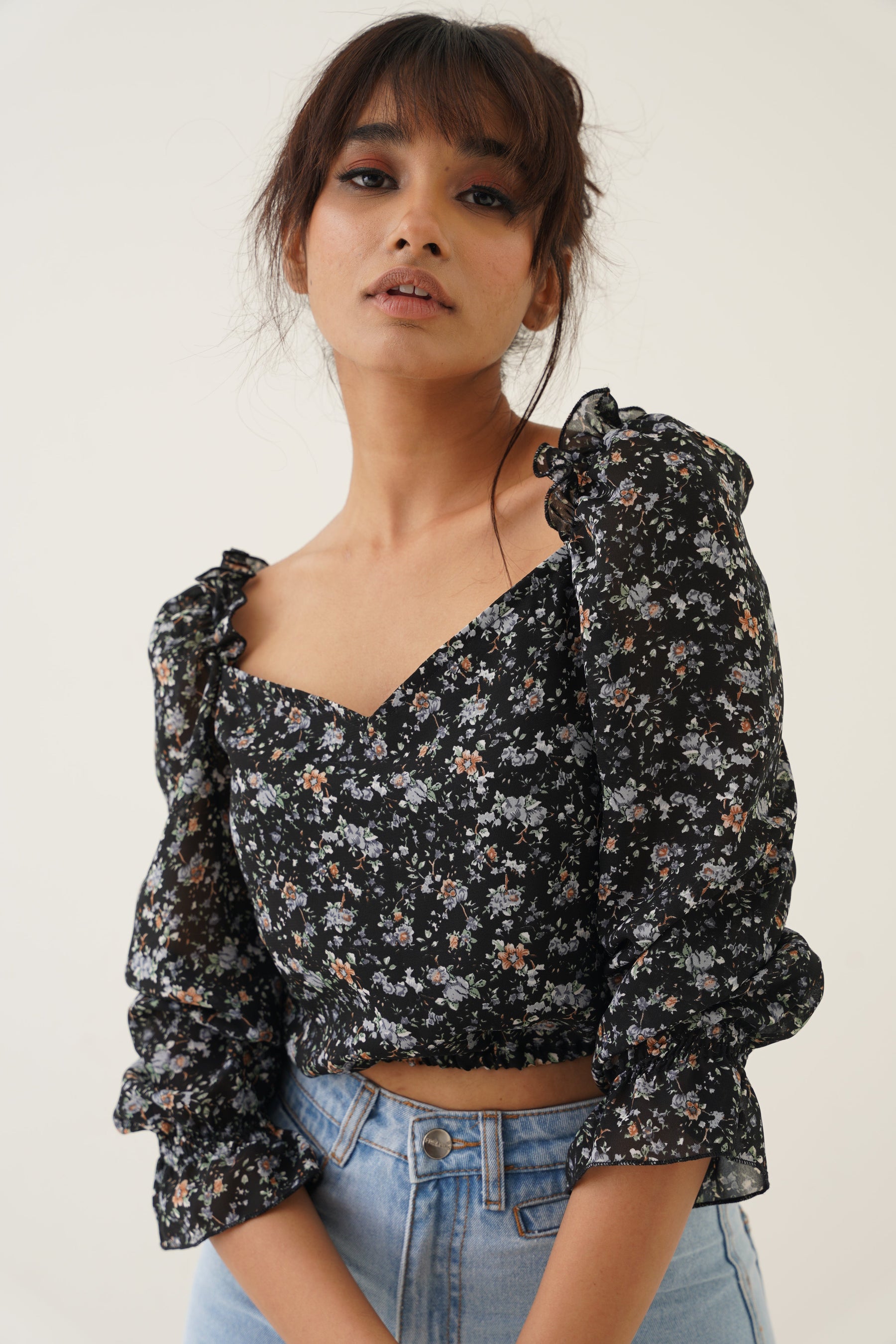 Black Floral Print Sweetheart Neck Georgette Crop Top